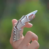 Железный палец